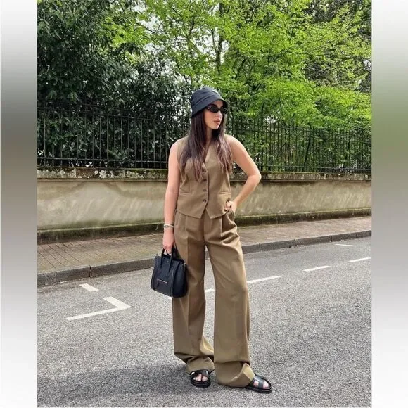 Zara dark Tan/ slightly Green slouchy trousers - Picture 4 of 16